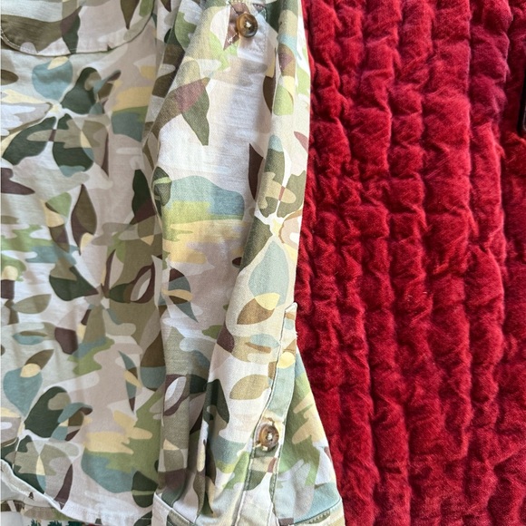 Women's Washed Twill Floral Camo Chore Shirt - Picture 10 of 10